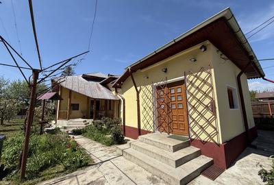 Casă cu 4 camere în Central - 1