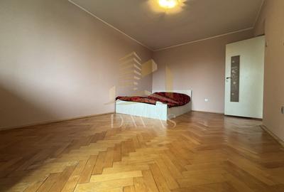 Apartament de 3 camere decomandat | Plopilor - 2
