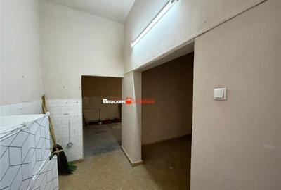 Spatiu comercial ultracentral de inchiriat - 3