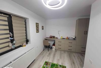 Casă cu 3 camere cu Teren 350 Mp în Hemeiuș - 10