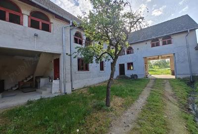 Casă cu 6 camere în Finiș - 8