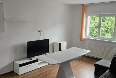 Inchiriez apartament