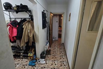 Bd Alexandru Obregia 53mp decomandat Sector 4 - 5