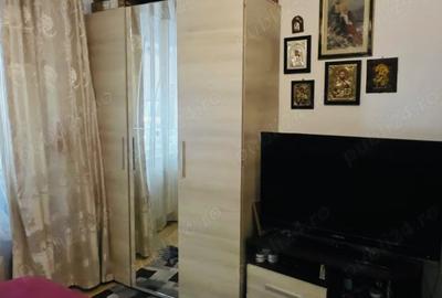 Apartament cu 3 camere, 2 bai, balcon si boxa -- parter inalt, zona Eliberarii - 8