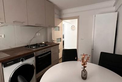 Inchiriez Apartament 3 camere decomandat, aproape de centru - 4