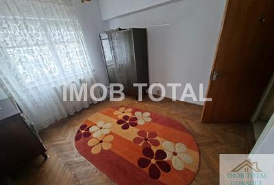 Apartament cu 3 camere semidecomandat în Găvana 2 - 8