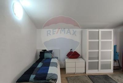 Casa de vanzare - 40