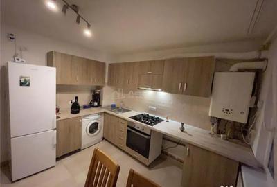 Apartament cu 3 camere decomandat în Micro II - 3