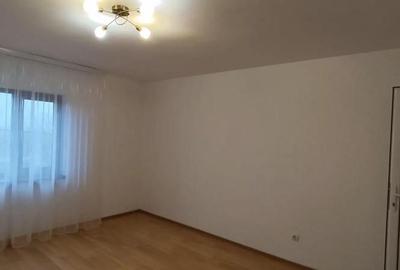 Casă cu 5 camere cu Teren 1340 Mp în Radu Negru - 2