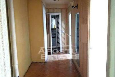 Apartament cu 3 camere decomandat în Spitalul Județean - 6