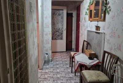 Vanzare Ap. 3 cam. , Zona Vlaicu - Poetului , Et.2 , LA PRET REDUS - 18