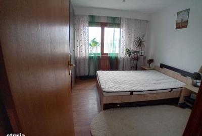 Apartament cu 4 camere decomandat, mobilat în Colentina - 1