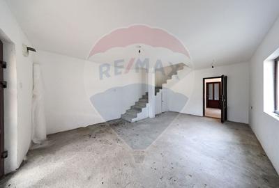 Casă individuală cu 3 camere cu Canalizare în Electroprecizia - 4