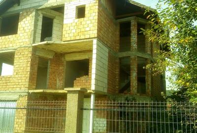 Vand casa cu 6 cam.in zona Unirii - 2