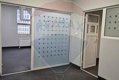 Birou, de 47.180000305176 mp, în Centrul Bancar - 2