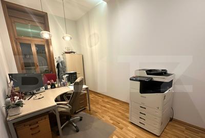 Spa?iu Birou Elegant de Inchiriat, Palatul Stern, 4 camere - 6