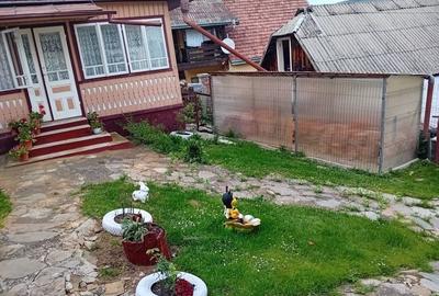 Casă cu 4 camere cu Teren 2500 Mp în Câmpulung Moldovenesc - 1