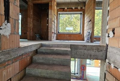 Casa Babana,  170mp + terase + subsol, inconjurata de padure, direct proprietar - 10