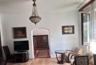 Romana.Parter din P+2,apartament 3 camere ,85 mp,garaj.Renovat Romana.Parter din P+2,apartament 3 camere ,85 mp,garaj.Renovat - 2