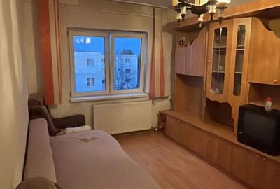 Apartament cu 3 camere semidecomandat în Nord - 6