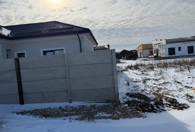 Teren Construcții intravilan de 400 mp, în Domnești - 1