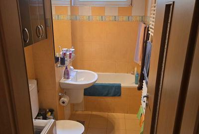 Apartament cu 3 camere decomandat în Central - 2