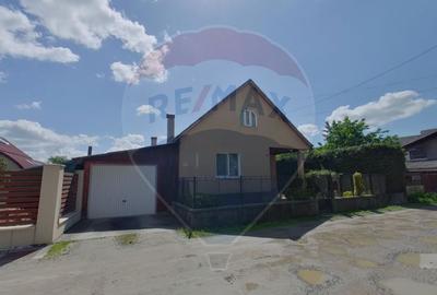 Casa / Vila cu 3 camere de inchiriat in zona Sud-Vest - 1