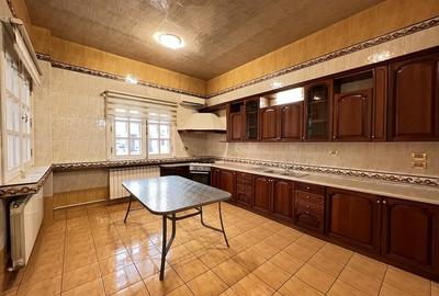 Casă individuală cu 12 camere cu Canalizare în Unirii - 34