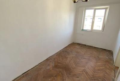 Apartament cu 2 camere semidecomandat în Solidarității - 1