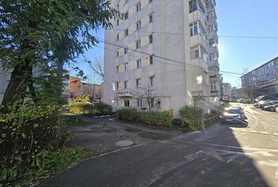 Apartament cu 3 camere decomandat în Republicii - 13