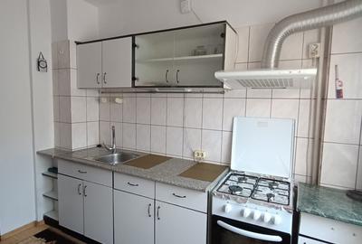 Apartament cu 2 camere semidecomandat, mobilat în Ghencea