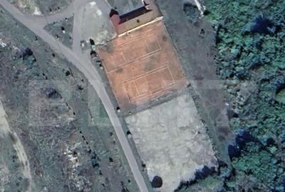 Teren de 5.800 mp cu utilita?i ?i construc?ii incluse -