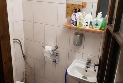 Casă cu 5 camere cu Canalizare în Central - 10