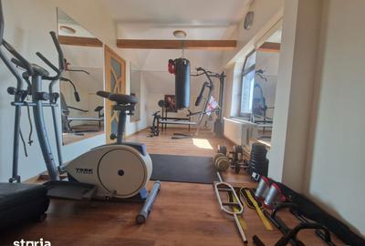 Casă cu 7 camere cu Teren 416 Mp în Chiajna