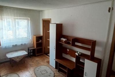 Garsonieră semidecomandată în Olimpia-Stadion