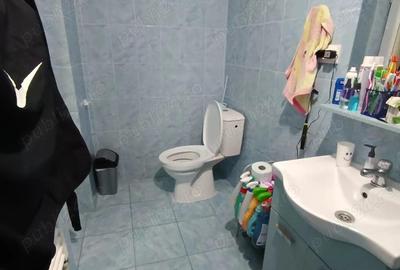 Inchiriez casa 3 camere Deal - 1