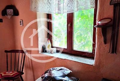 Casa de vanzare cu 4 camere si teren de 1520 in satul Batar, Bihor - 8