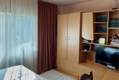 Apartament cu 3 camere decomandat în Dosu Bricii - 2