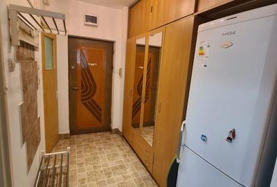 Garsonieră decomandată, mobilată în Tei