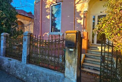 Casă cu arhitectură interbelică, 5 camere, teren 409 mp – Central - 2