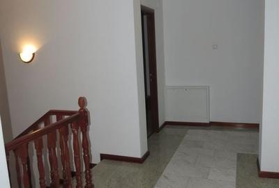 De vanzare Vila tip duplex, 5 camere, Sector 4, ansamblu rezidential De vanzare Vila tip duplex, 5 camere, Sector 4, ansamblu rezidential - 9