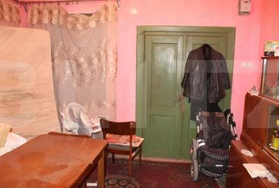 Casa tradi?ionala cu curte generoasa, in centrul localita?ii Valcele - 5