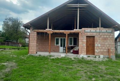 Casă cu 3 camere cu Teren 28 Mp în Solona - 2