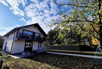 Casă cu 5 camere cu Teren 700 Mp în Miroslava - 2