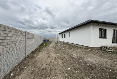 Casă individuală cu 4 camere cu Canalizare în Domnești - 7