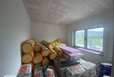 Casă cu 4 camere cu Teren 537 Mp în Mediaș - 2