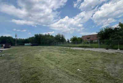 Teren de 2000 mp, în Central