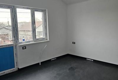 Casă cu 5 camere cu Teren 462 Mp în Lumina - 16