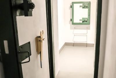 Vindem constructie tip buncar cu cale de intrare prin casa - 6