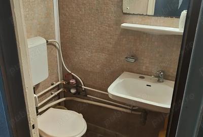 Proprietar vand 3 camere Constanta centru, str Stefan cel Mare - 1